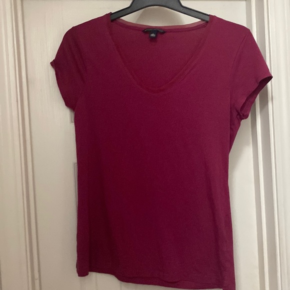 Banana Republic VNECK Top Size Large - Picture 1 of 2